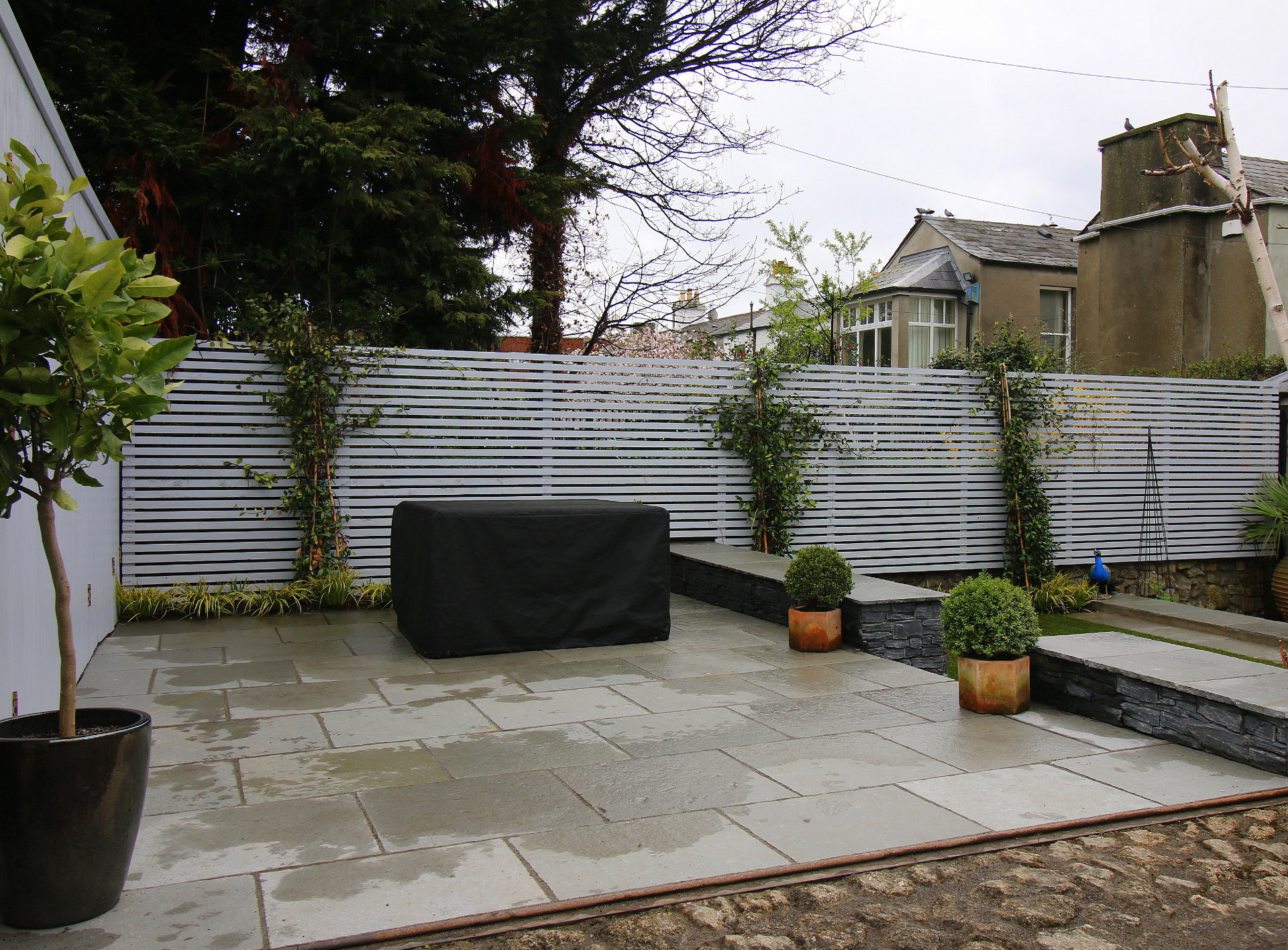 Bespoke Timber Garden Fencing | Design & Installation by Owen Chubb Garden Landscapers