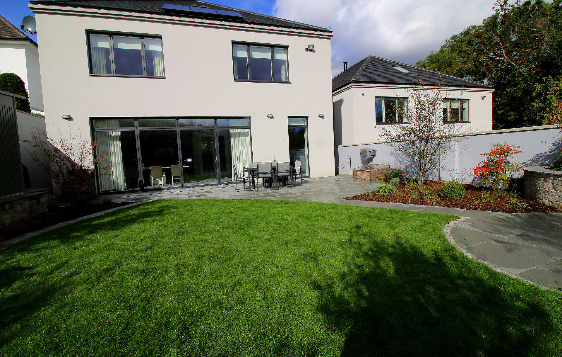 Roll Turf Lawn | Supplied + Fitted in Dublin. Tel 087-2306 128