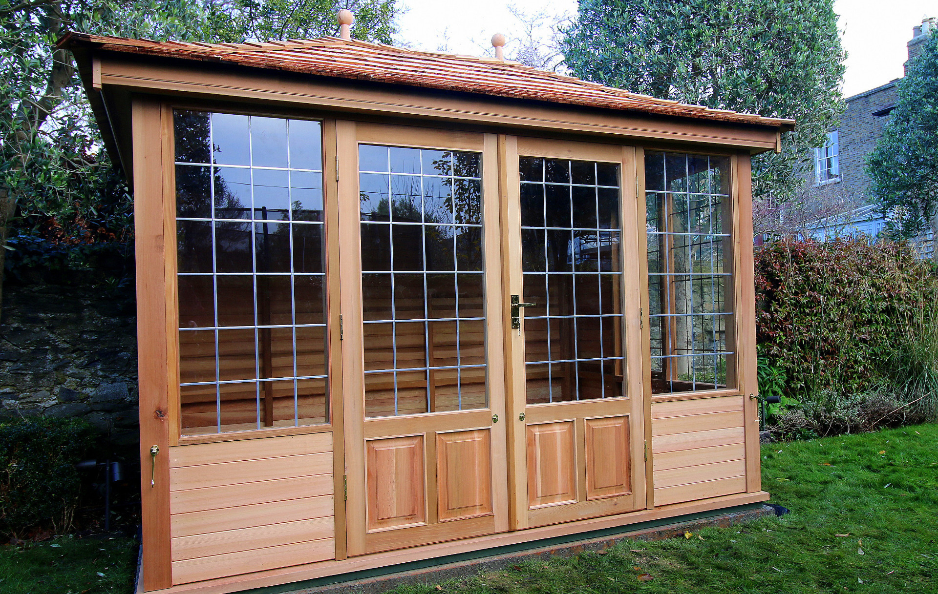 A 3.0m x 2.0m Wooden Summerhouse custom made in Western Red Cedar | Supplied + Fitted in Ballsbridge, Dublin 4. Tel 087-2306 128