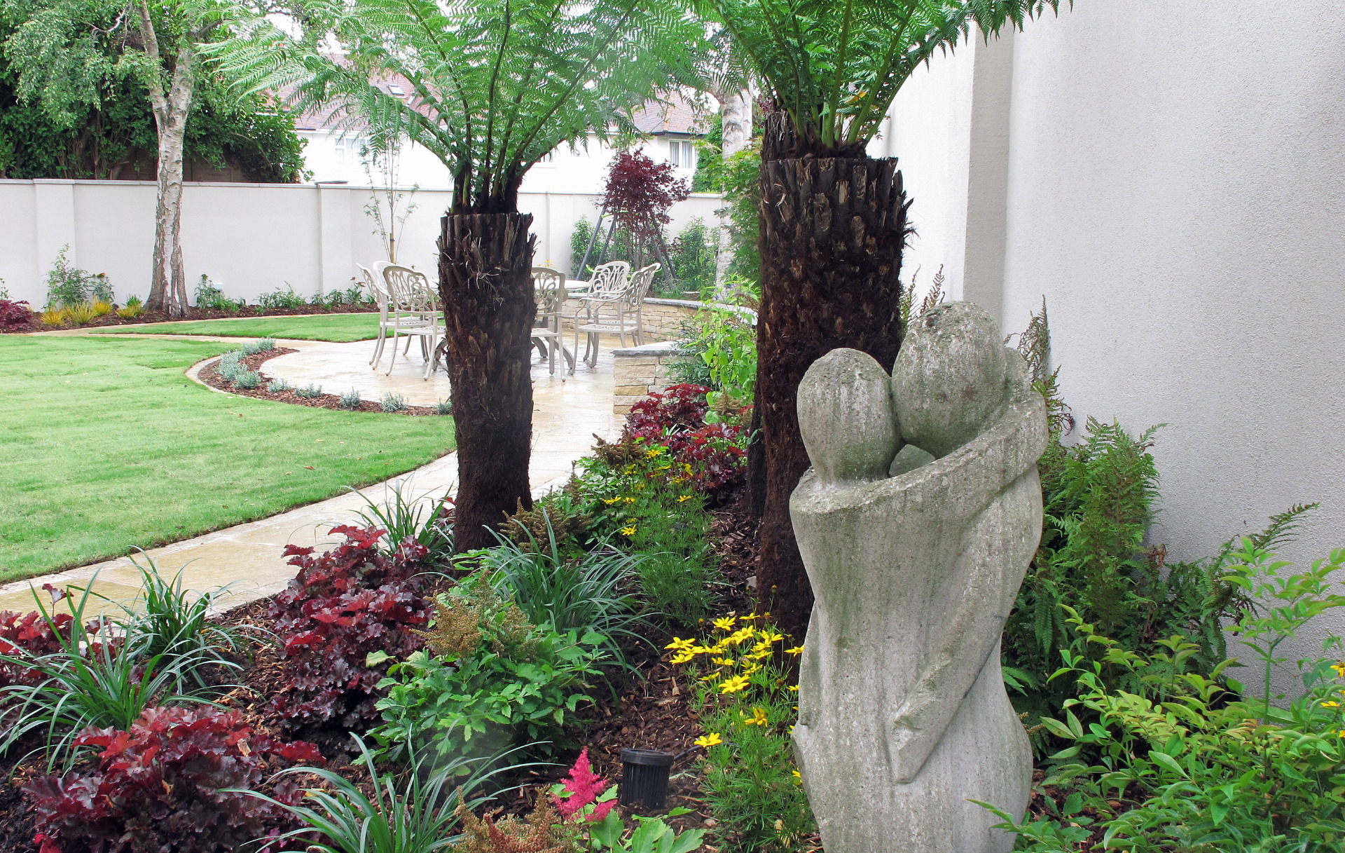 Creatively designed Planted Borders | Owen Chubb Garden Landscapers, Tel 087-2306 128.