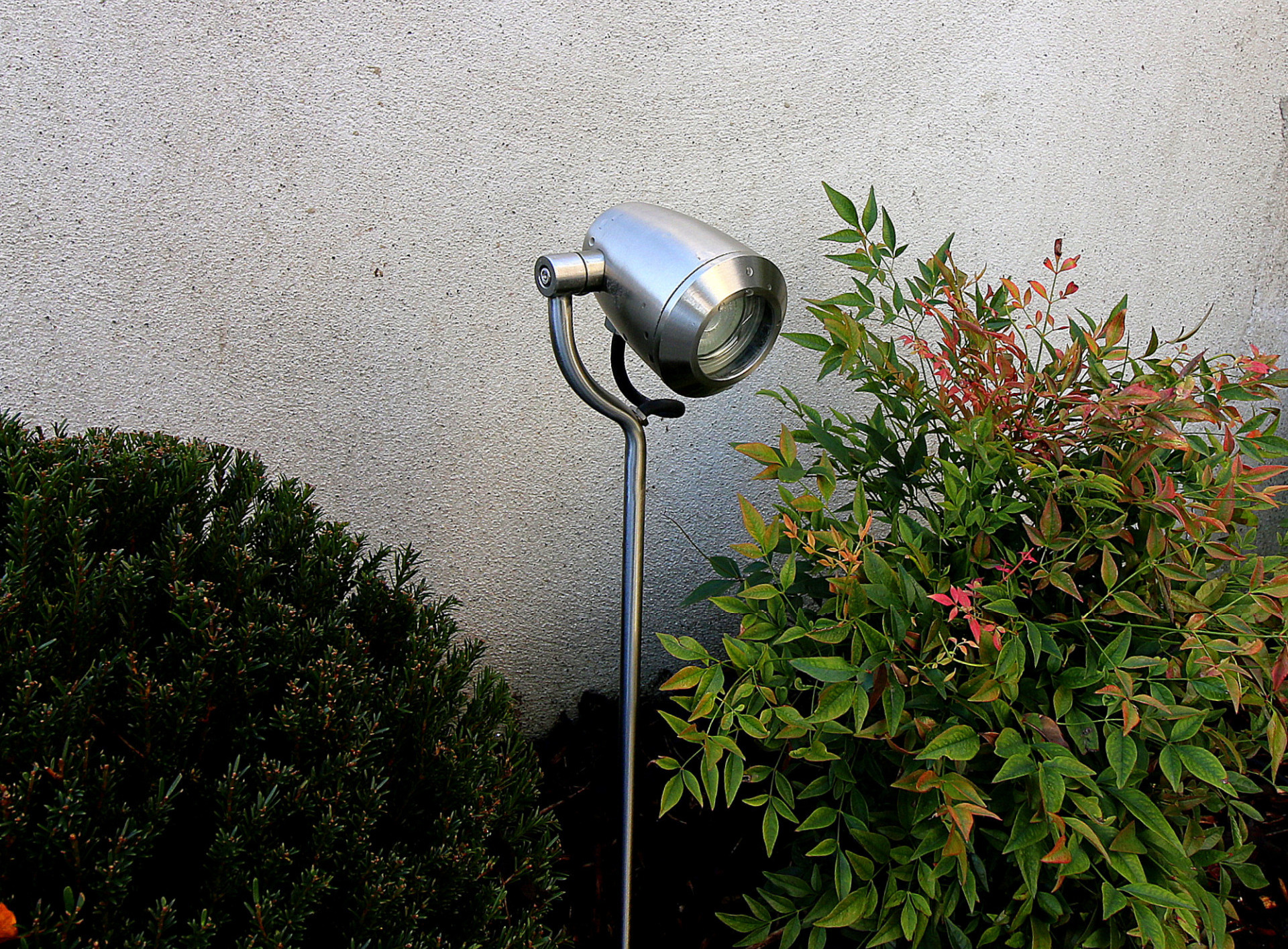 Stainless Steel Outdoor LED Driveway Lighting  |  Design & Installation by Owen Chubb Garden Landscapers, Tel 087-2306128