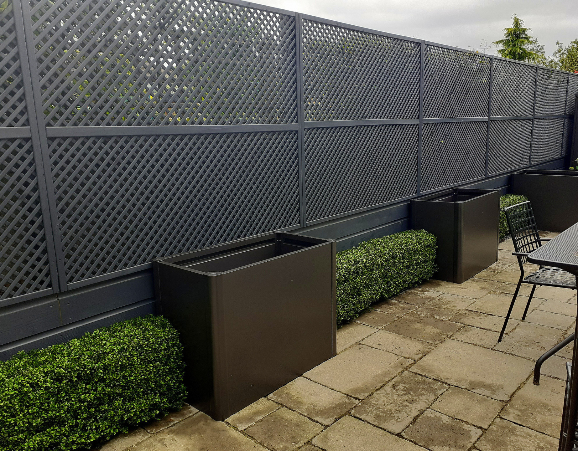 A stunning, durable & innovative steel Planter |Biohort Planting Bed Belvedere Size M in metallic dark grey | Supplied + Fitted in Terenure, Dublin 6W | Owen Chubb