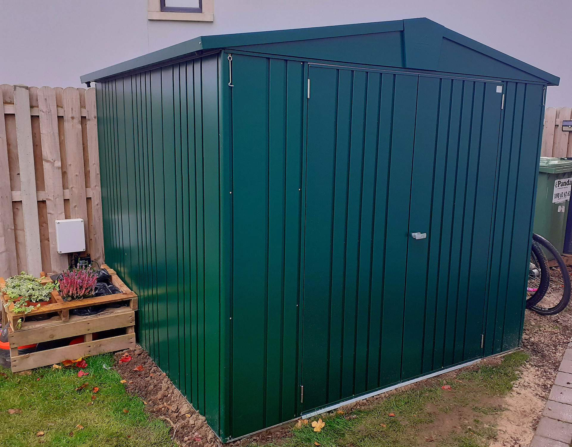 The Biohort Europa Garden Shed, Size 4 (228x244cm) in metallic dark green comes with Double doors as standard. A quality shed at a reasonable price. Supplied + Fitted by Owen Chubb in Terenure, Dublin 6W. Tel 087-2306 128.
