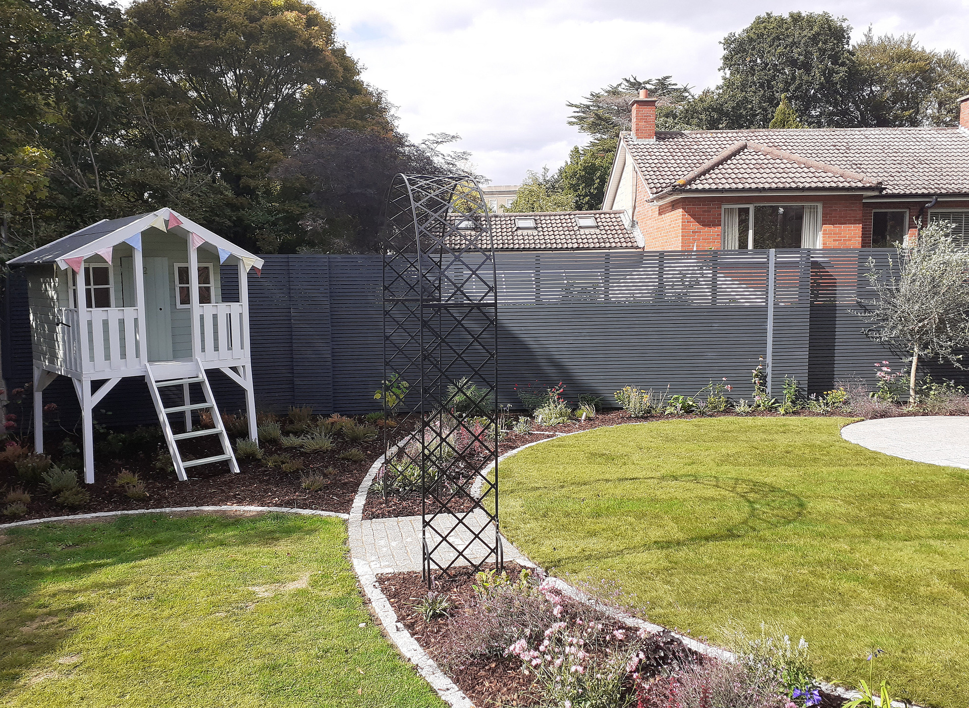 Horizontal Slat Fence Design & Installation | Slatted Fence Blackrock, Co Dublin | Contemporary Horizontal Slat Fencing | Custom made = Better made