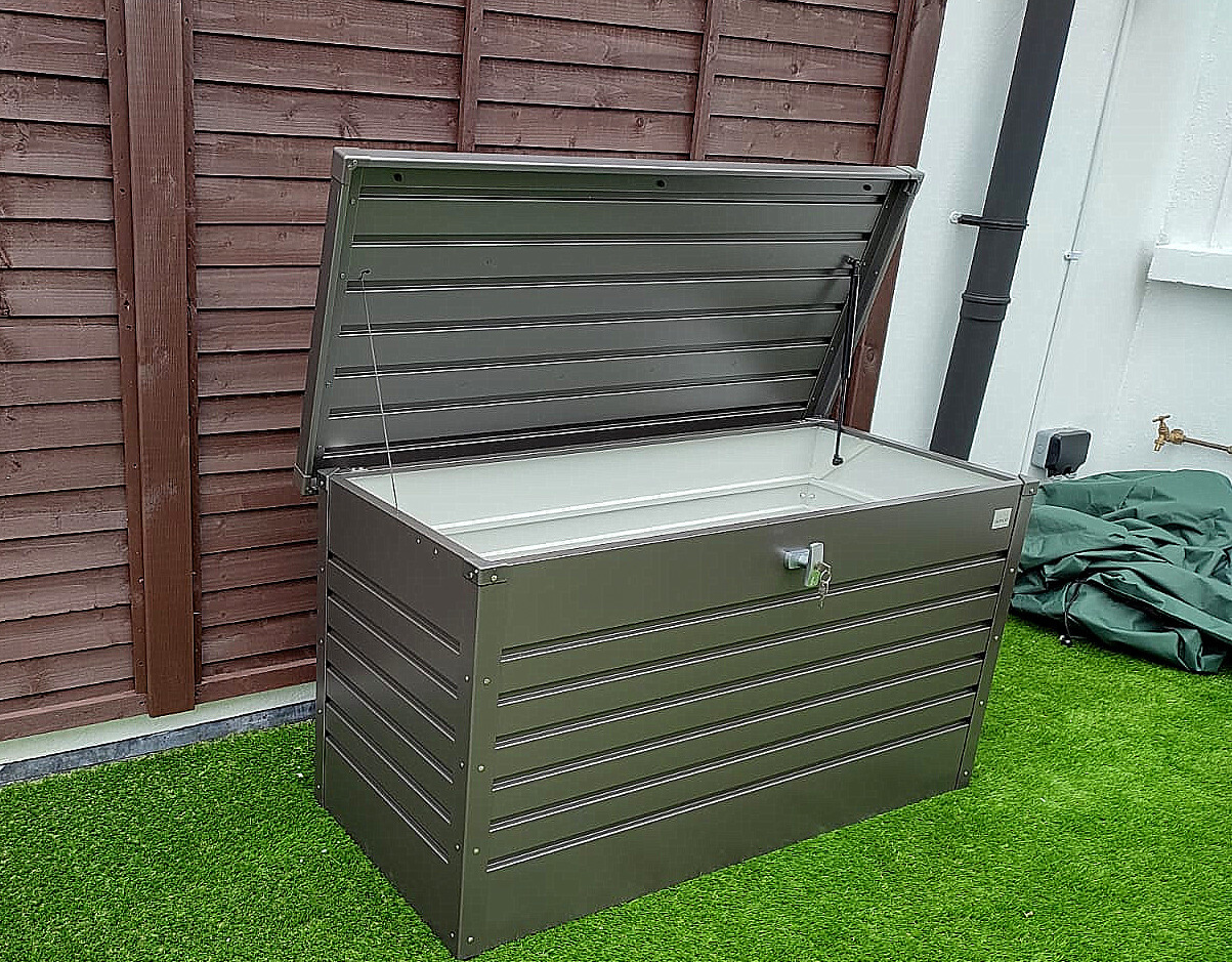 Biohort LeisureTime Box Size 160 in metallic quartz grey is a very stylish,  practical & rainproof storage box. An ideal  storage unit for use in small garden spaces, patio areas,  Terraces, Apartmnet Balcony etc. Supplied + Fitted in Malahide, Co Dublin | Order from Owen Chubb Landscapes Limited, Tel 087-2306128 and get FREE Assembly & Installation in Dublin.