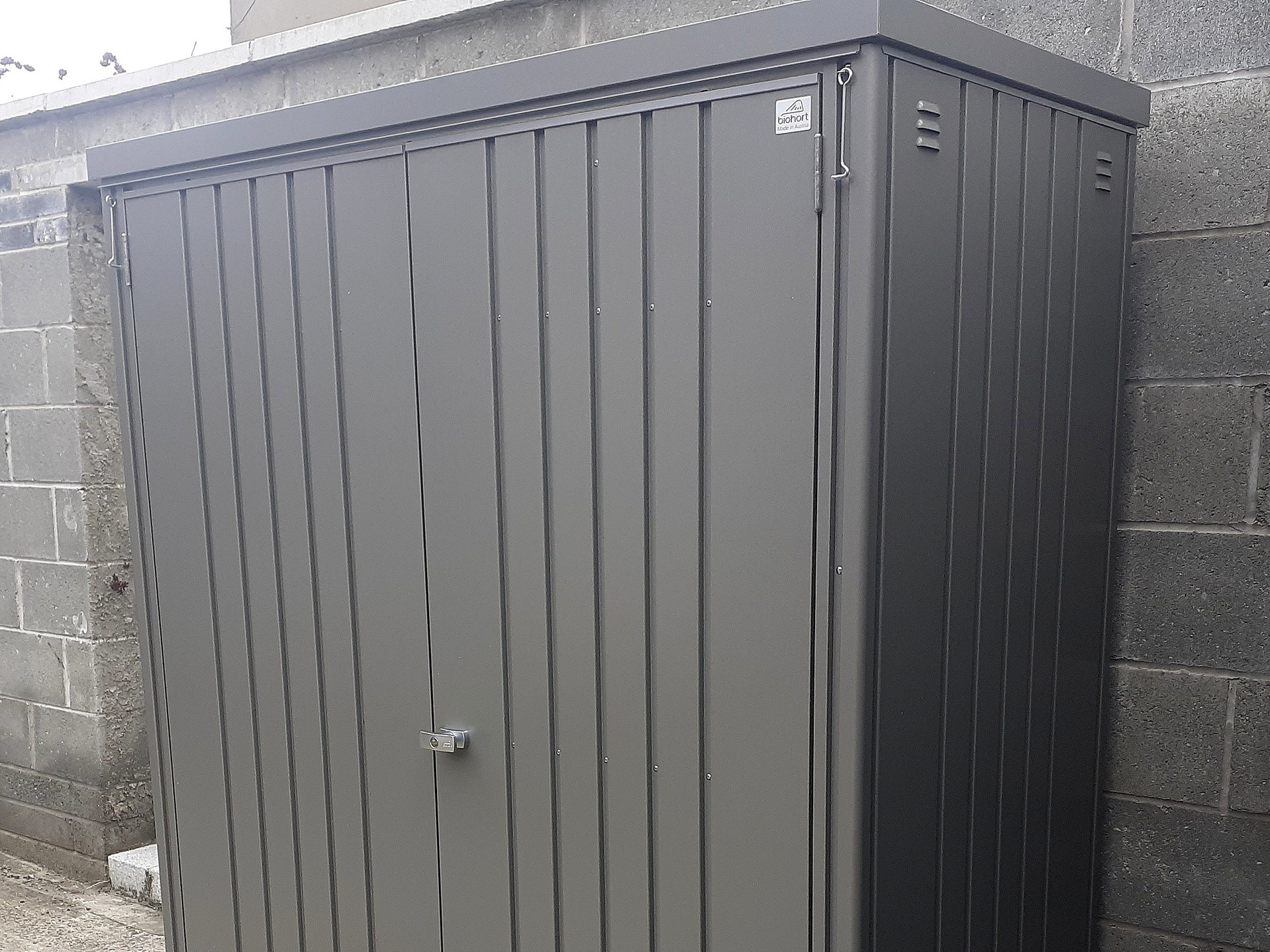 The superb quality and style of the Biohort Equipment Locker 150 in metallic quartz grey  with optional accessories including aluminium floor frame  | supplied + installed in Drumcondra, Dublin 9 by Owen Chubb Landscapers. Tel 087-2306 128.