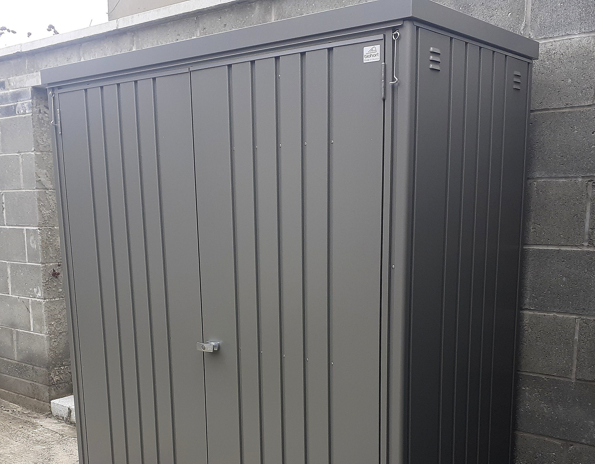 Biohort Equipment Locker 150 in metallic quartz grey in Drumcondra, Dublin  | Supplied + Fitted by Owen Chubb