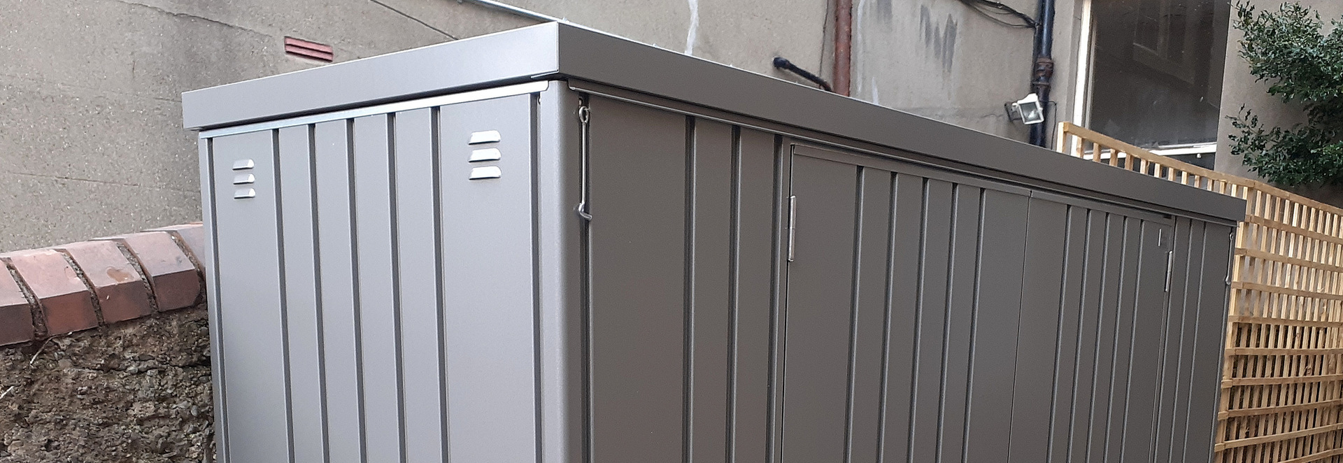 Biohort Equipment Locker 230 in metallic quartz grey | Supplied & Fitted in Rathgar, Dublin 6 by Owen Chubb | Tel 087-2306 128
