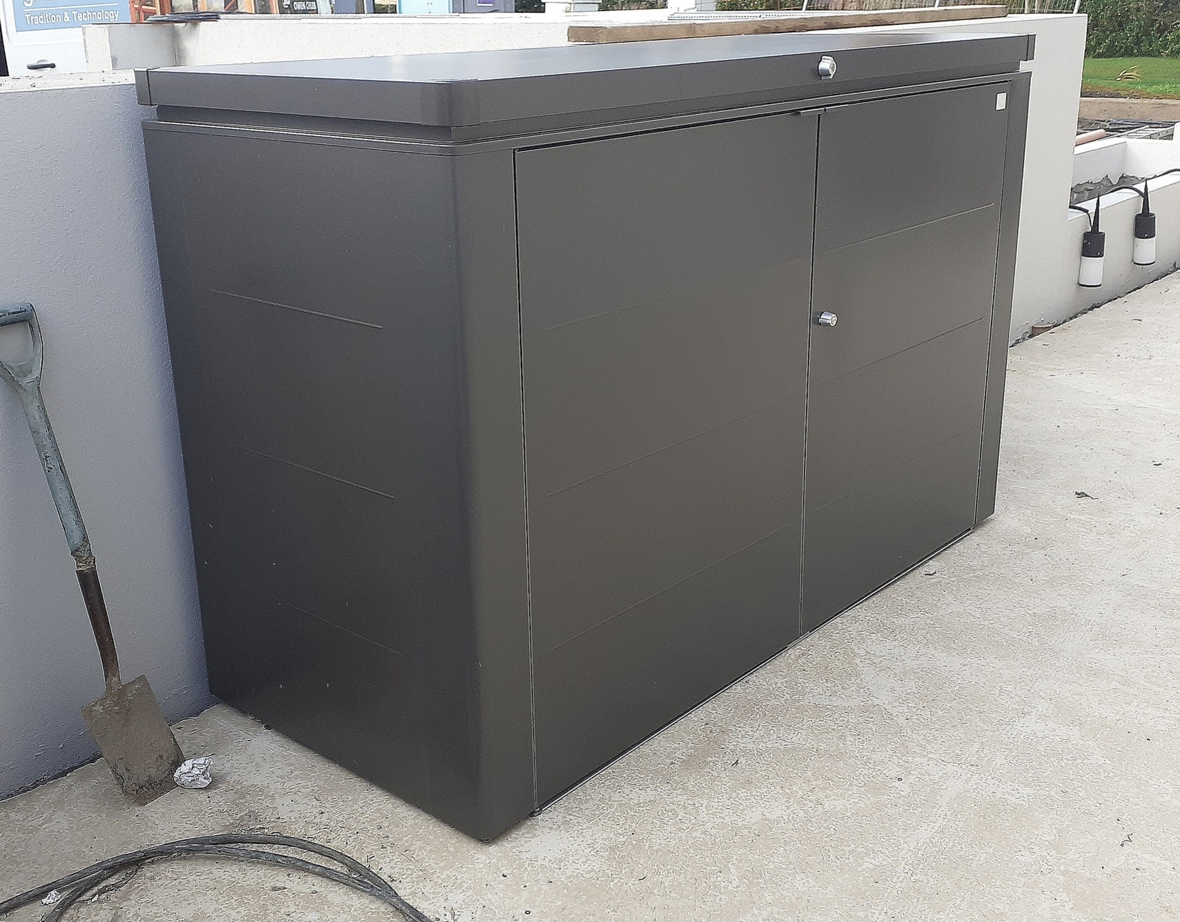 Biohort HighBoard 200 Wheelie Bin Storage Unit - exceptional quality, blending functionality, durability and sleek design to create stylish, secure & weatherproof storage solution for waste bins etc  |  Supplied + Fitted in Rosslare, Co Wexford by Owen Chubb Landscapers - Ireland's premier Biohort Supplier & Installer.
