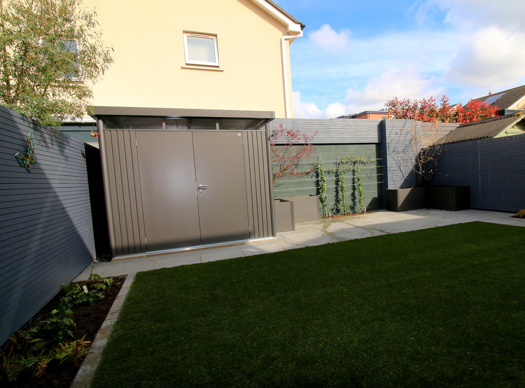 Bespoke Horizontal Timber Slat Fencing  with painted finish | Supplied + Fitted in Castleknock, Dublin 15 by Owen Chubb Landscapers, Tel 087-2306 128.