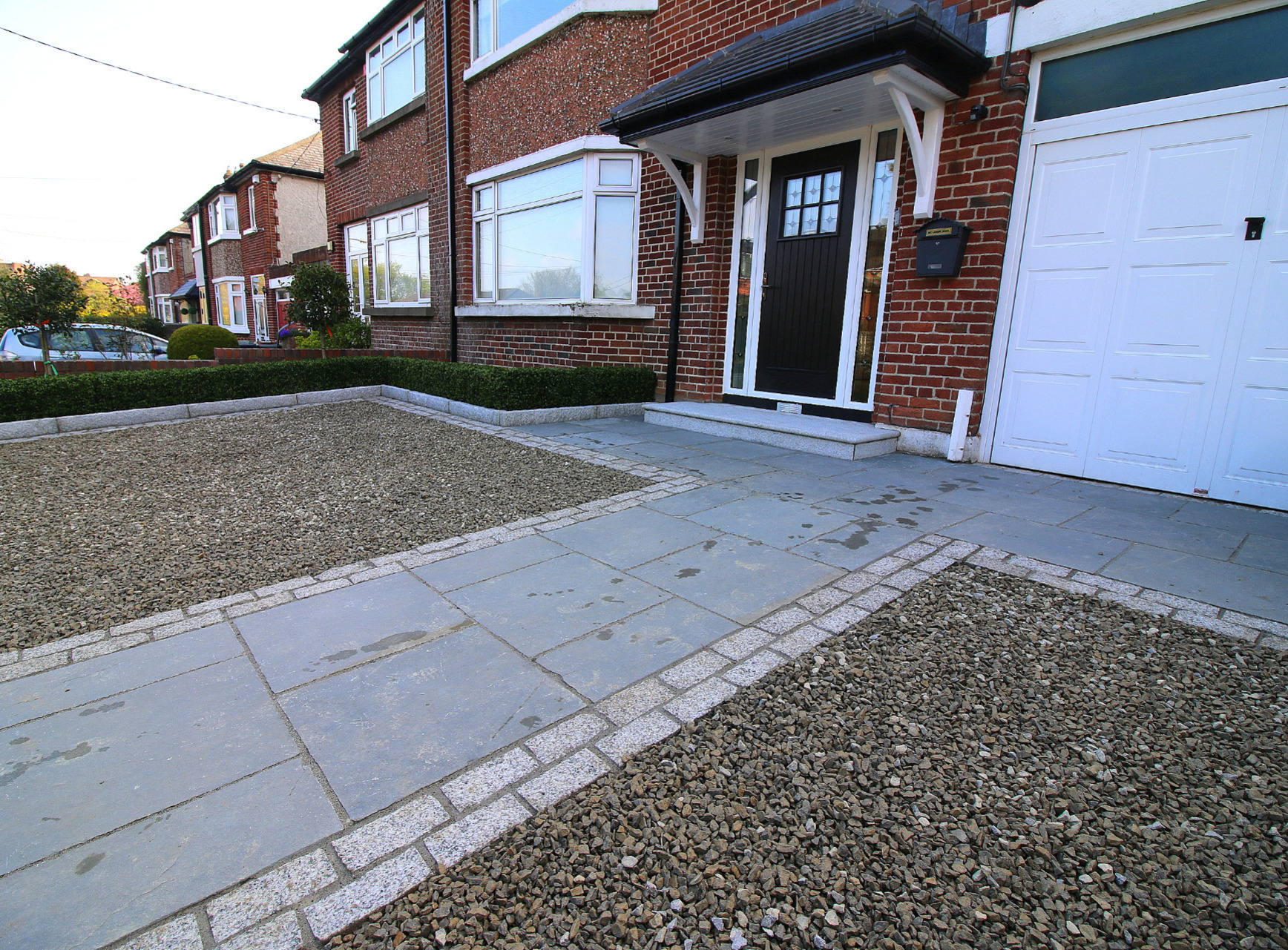 Driveway Design featuring Limestone & Granite paving stone with looses stone chippings | Dublin 14